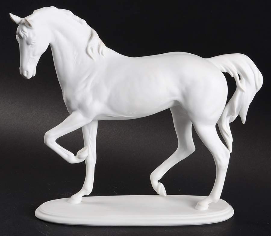 Horses Halla-Horse(White Bisque)-Olympic Gold - Boxed by Kaiser-1