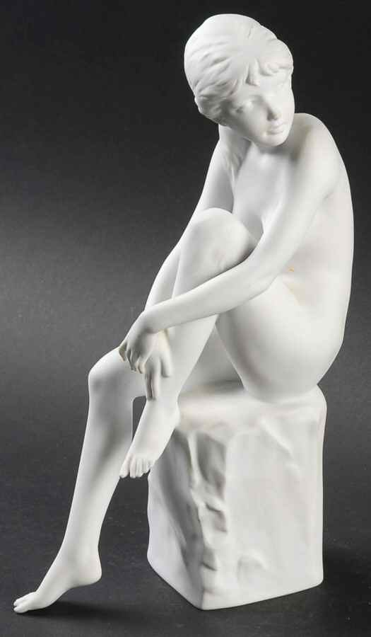 Children Girl Sitting - No Box by Kaiser-1