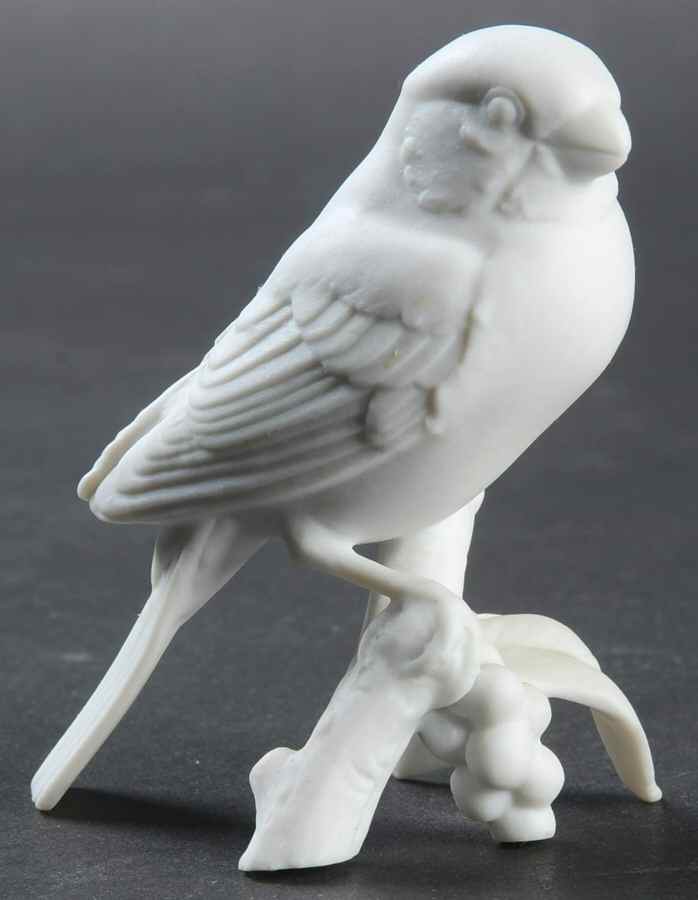 Birds Bullfinch (White Bisque) - No Box 60 by Kaiser-1