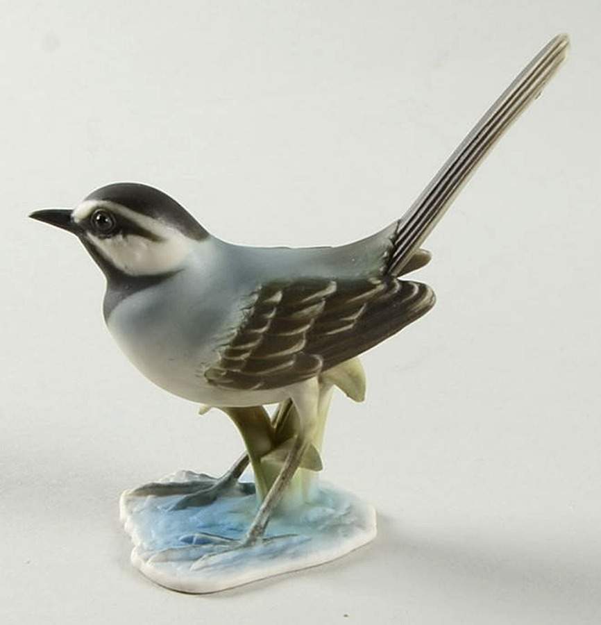 Birds Wagtail (Colored Bisque) - Boxed by Kaiser-1