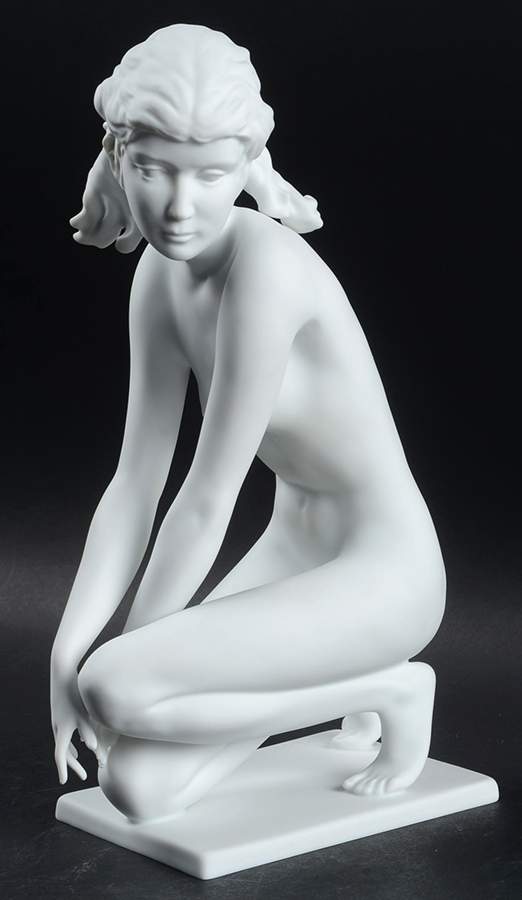 Nudes Kneeling Nude - No Box by Kaiser-1