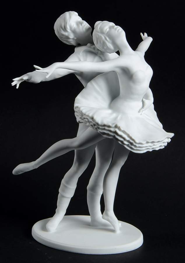 Ballet Swan Lake (White Bisque) - No Box by Kaiser-1
