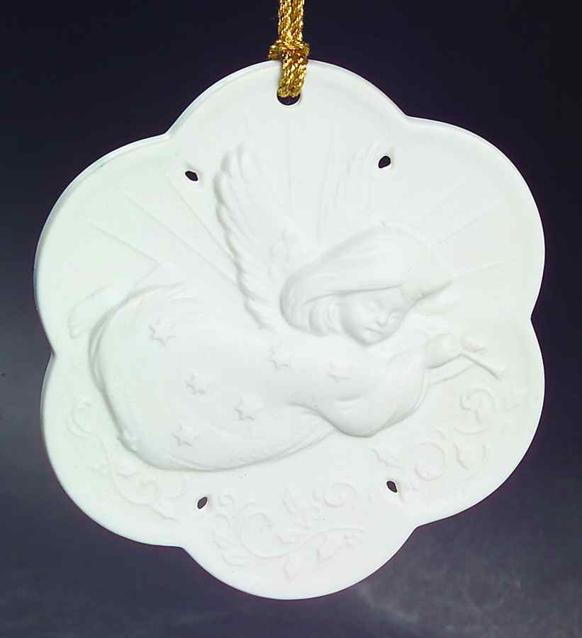 Hibel Holiday Snowflakes Angel Carol - Boxed by Kaiser-1
