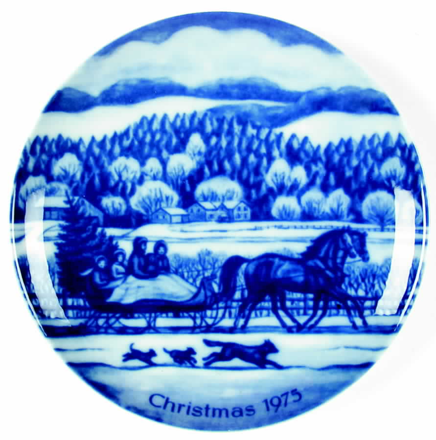 Kaiser Christmas Plate Bringing Home The Christmas Tree - No Box by Kaiser-1