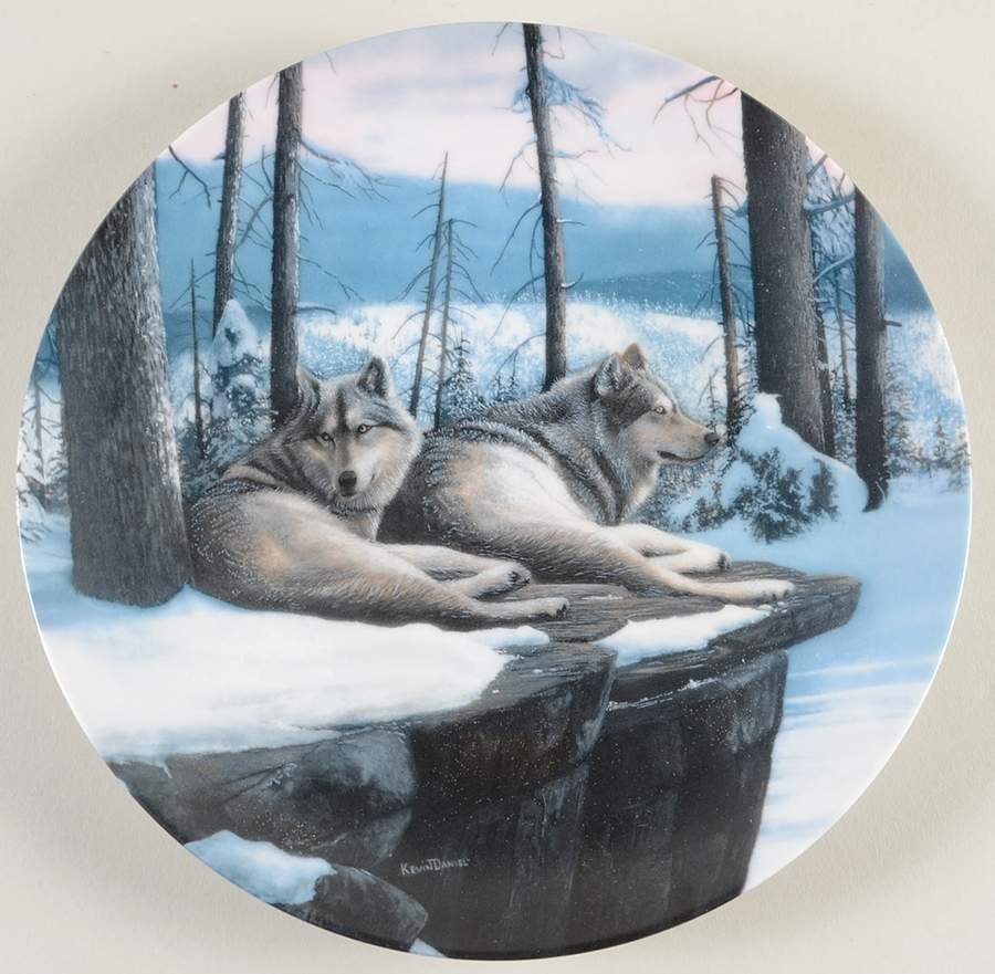Call of The Wilderness Twilight Friends - No Box by Edwin Knowles-1