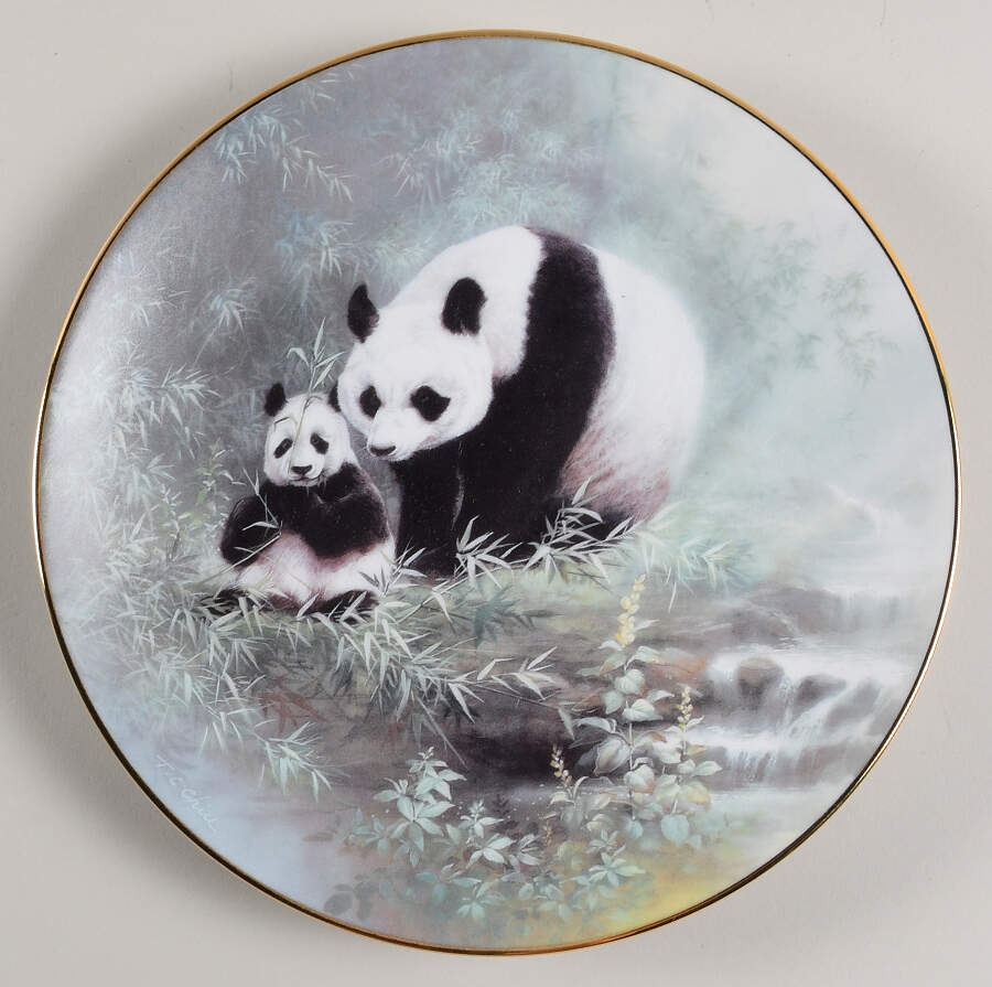 Chinas Natural Treasures Giant Panda - Boxed by Edwin Knowles-1