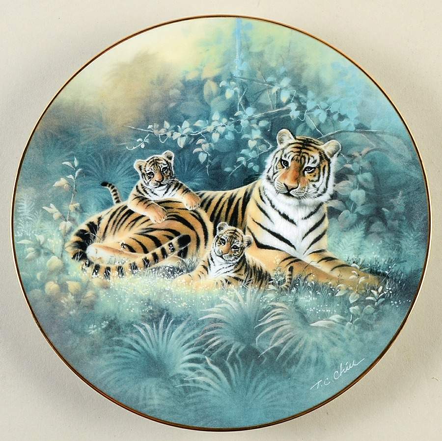 Chinas Natural Treasures Siberian Tiger - With Box by Edwin Knowles-1