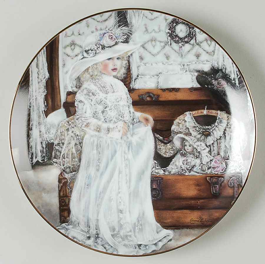 Heirlooms & Lace Olivia - Boxed by Edwin Knowles-1