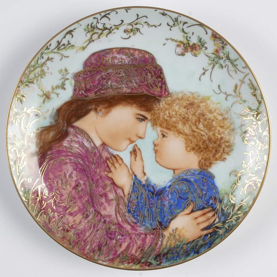 Hibel Mother's Day Sarah And Tess - Boxed by Edwin Knowles-1