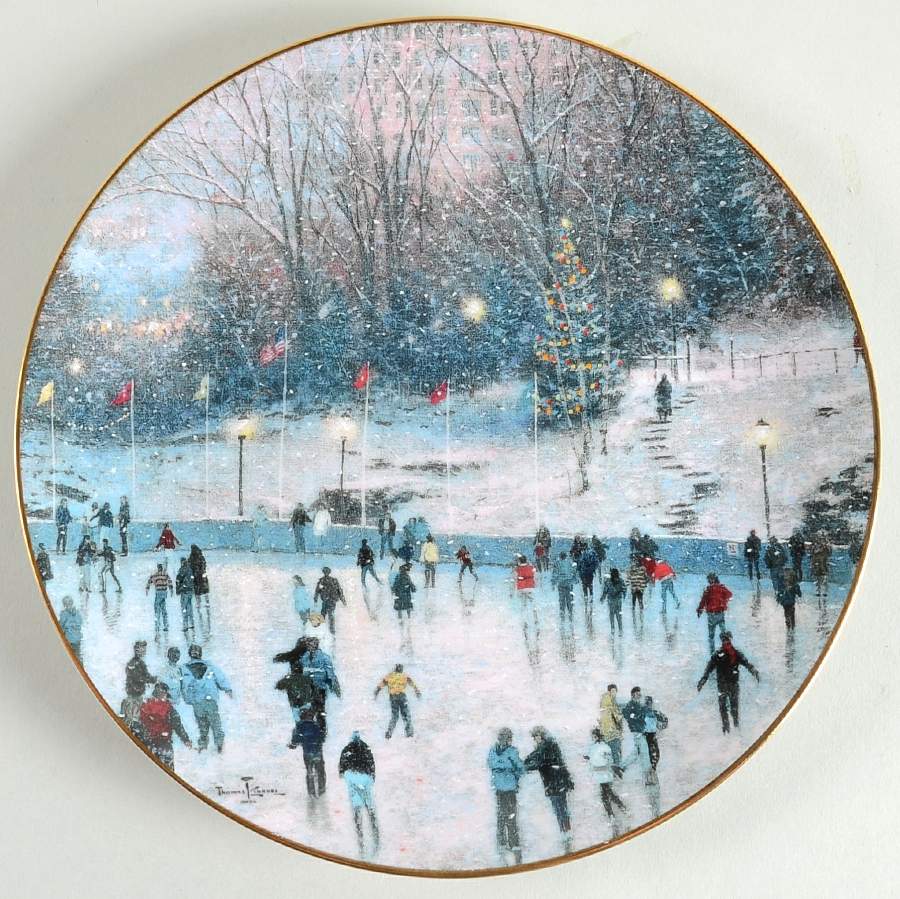 Yuletide Memories Skater's Delight - Boxed by Edwin Knowles-1