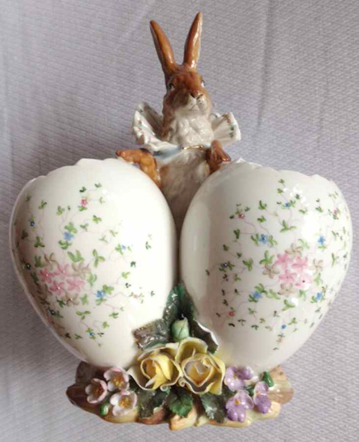 KPM Figurines Rabbit/Egg Vase - No Box by KPM-1