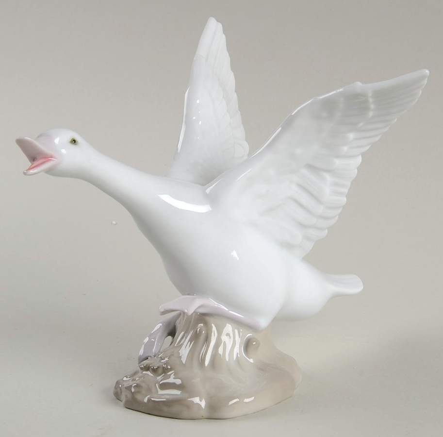 KPM Figurines Goose - No Box by KPM-1