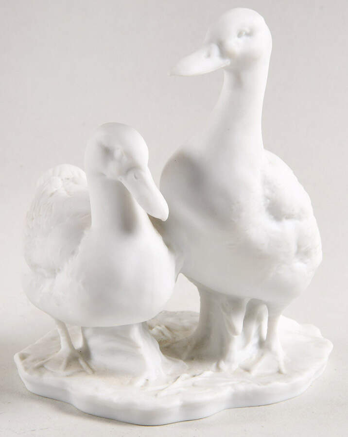 Birds Pair Of Ducks (White Bisque) - No Box by Kaiser-1