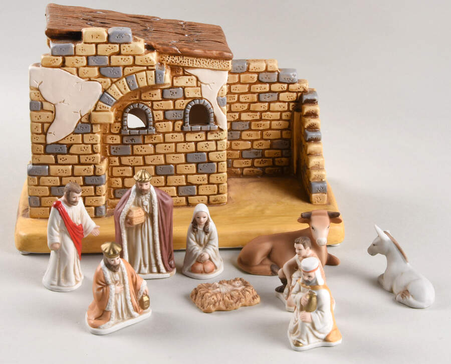 Colonial Village Nativity Scene-Lighted - Boxed by Lefton-1