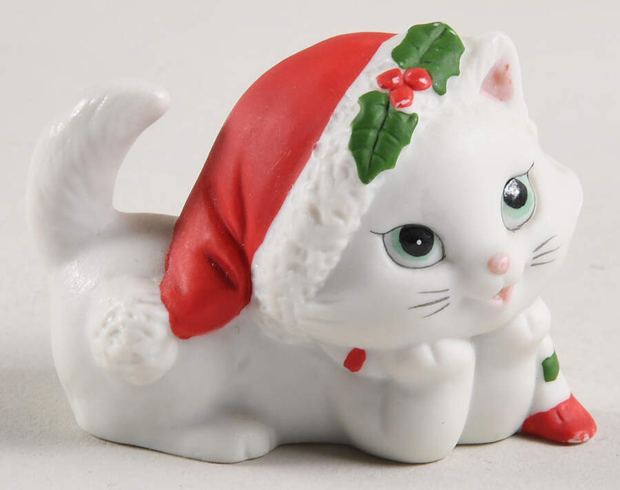 Lefton Figurines Kitten Laying Down - No Box 587b by Lefton-1