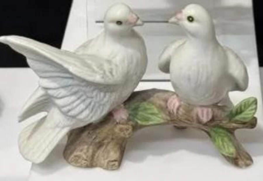 Lefton Figurines Two Doves On A Branch - Boxed by Lefton-1