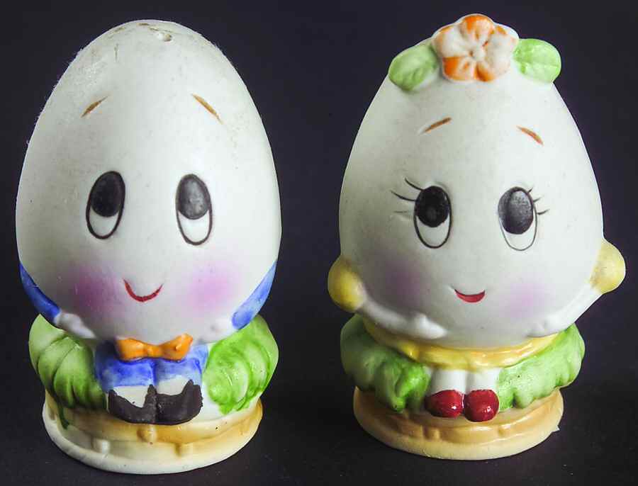 Lefton Figurines Egg Shaped Salt & Pepper Set - No Box by Lefton-1