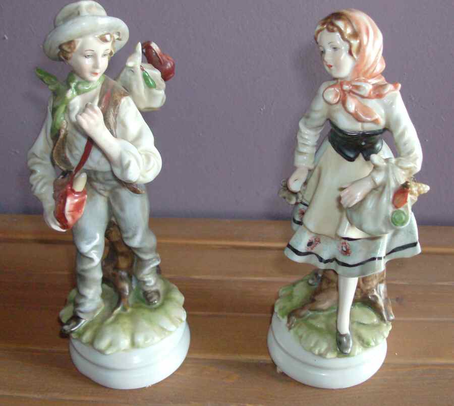 Lefton Figurines Provincial Couple-Hikers - Bx361 With Box by Lefton-1