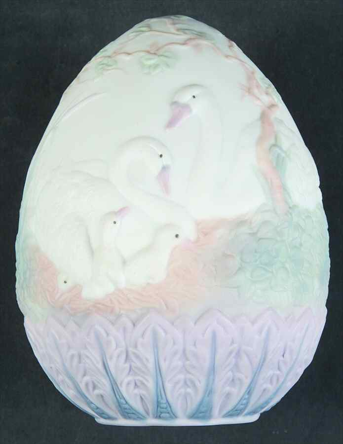Annual Egg 1994-Swan & Cygnets - Boxed by Lladro-1