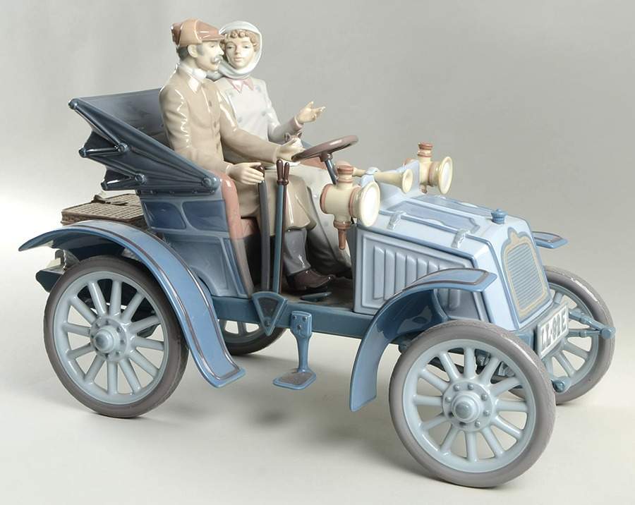 People in Cars Motoring In Style - No Box by Lladro-1