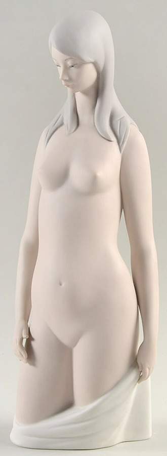 Nudes Nude (Torso) - Boxed by Lladro-1