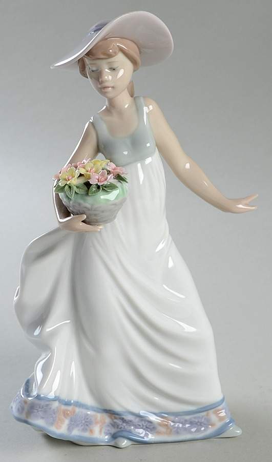 Children with Flowers Carefree - No Box by Lladro-1