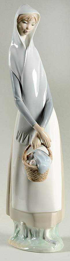 Women with Baskets A Basket Of Goodies - Boxed by Lladro-1