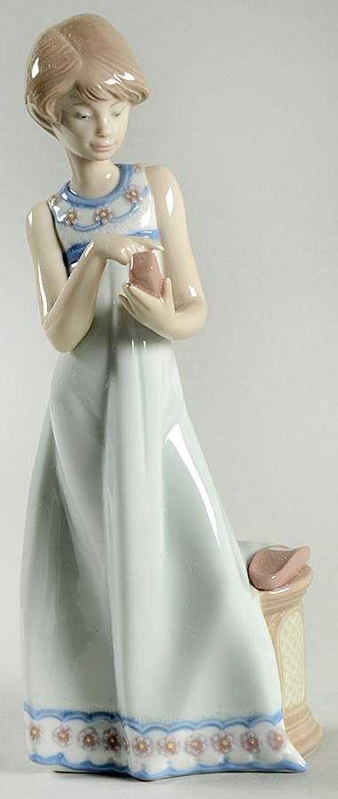 Young Women Calling A Friend - Boxed by Lladro-1