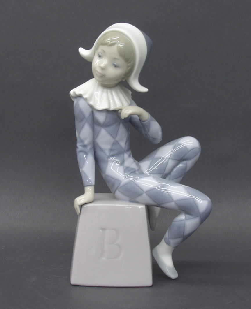 Commedia Dell'Arte Harlequin-B - Boxed by Lladro-1