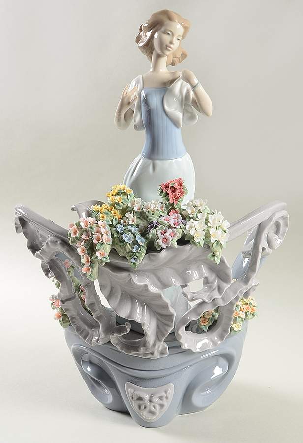 Romance (Singles) Love's First Light - Boxed by Lladro-1