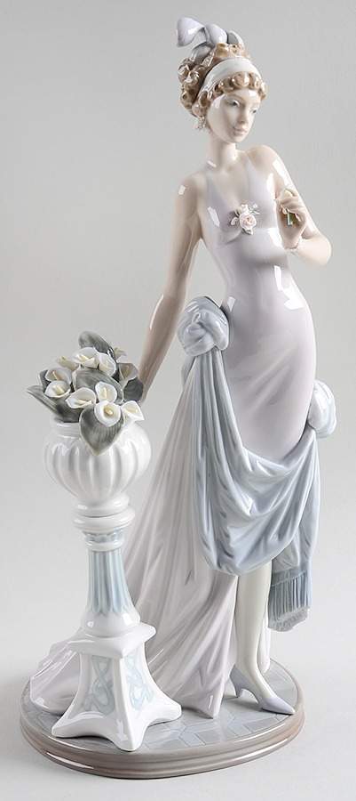 Elegant Ladies A Touch Of Class - Boxed by Lladro-1