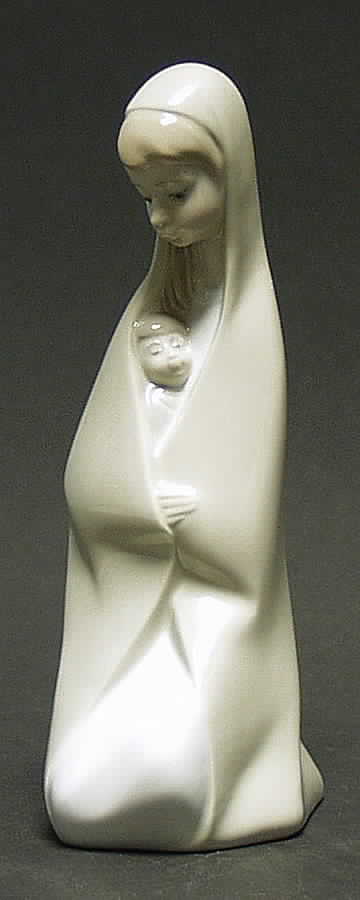 Religious and Nativity Girl With Child-Madonna - No Box by Lladro-1