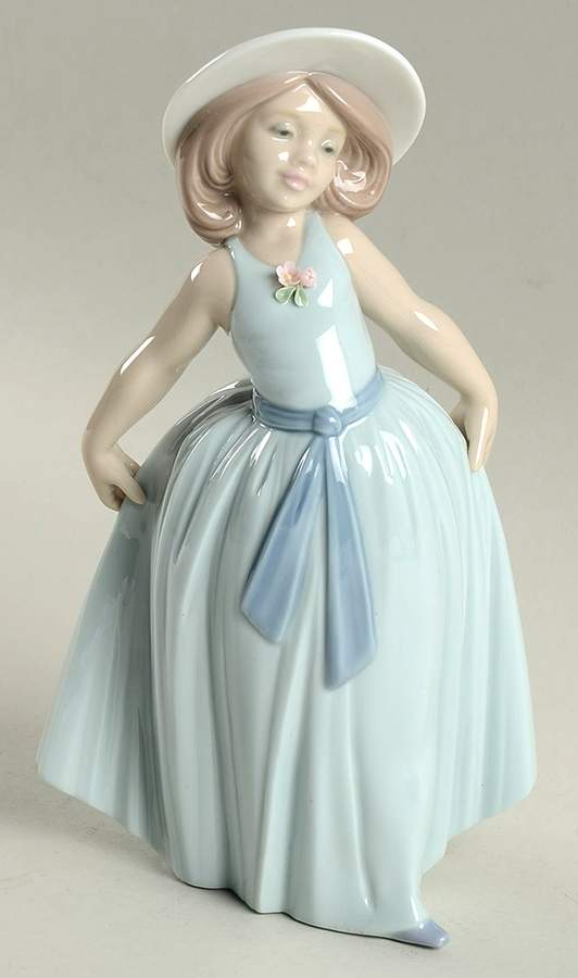 Chiquitinas with Hat Rose - Boxed by Lladro-1