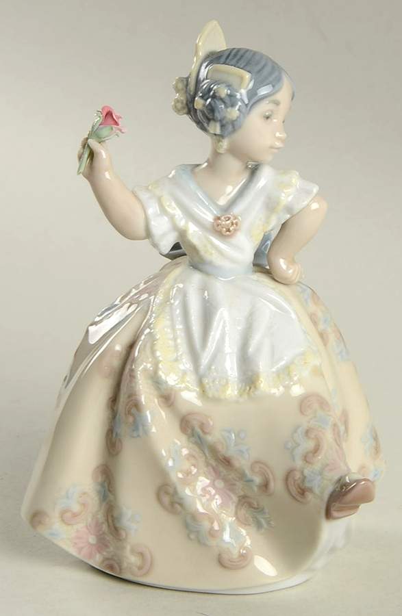 Valencian Carmencita - No Box by Lladro-1