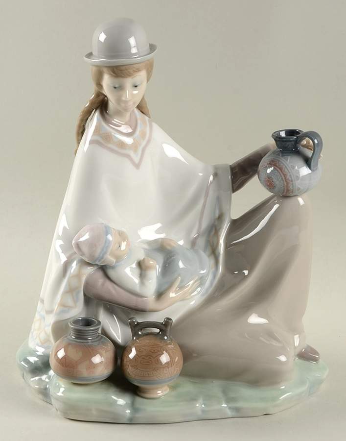 Women and Children Peruvian Girl W/Baby - No Box by Lladro-1