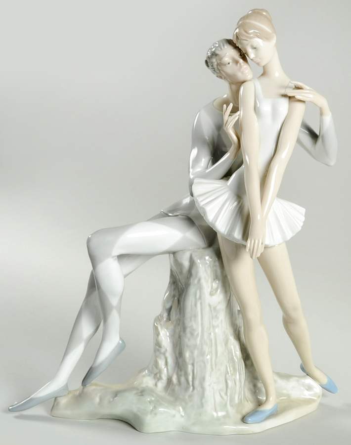 Commedia Dell'Arte Idyl - Boxed by Lladro-1