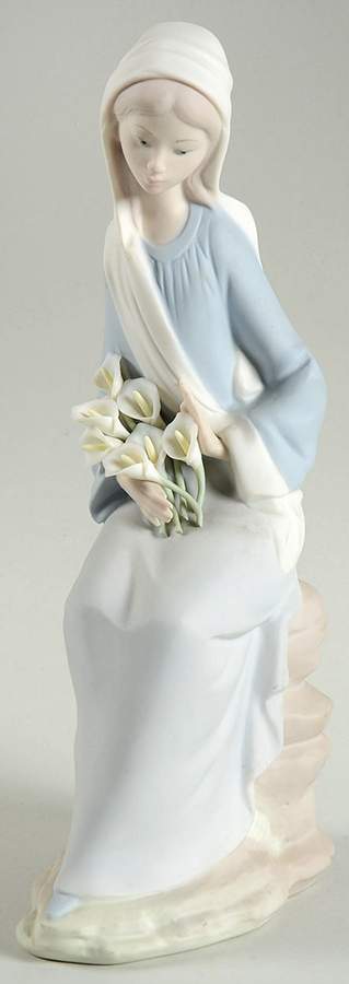 Children with Flowers Girl With Lilies Sitting - Boxed by Lladro-1