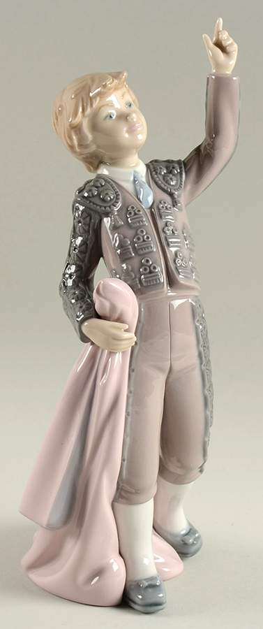 Sports A Victory-Young Matador-Bull Fighter - No Box by Lladro-1