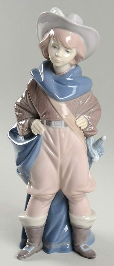 Musketeers D'Artagnan - Boxed by Lladro-1