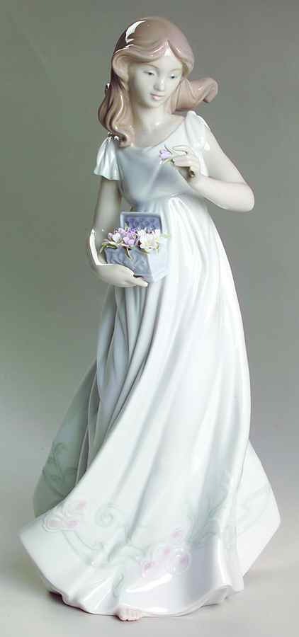 Young Women Treasures Of The Earth - No Box by Lladro-1