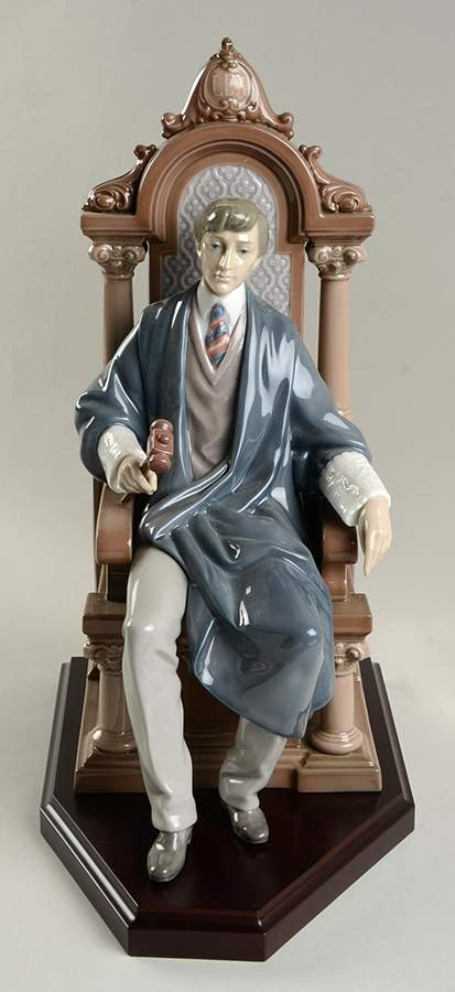 Professionals The Hand Of Justice W/Base - Boxed by Lladro-1