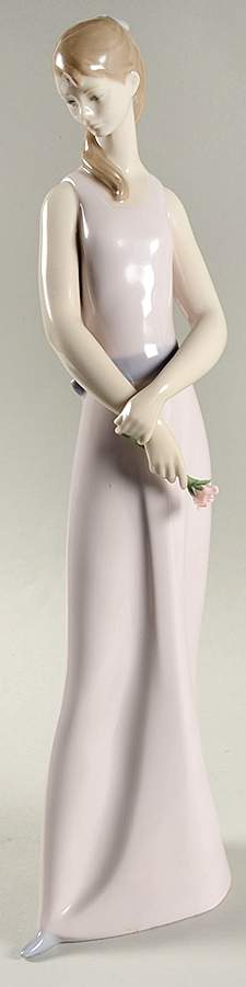 Romance (Singles) The Lady Of The Rose - Boxed by Lladro-1