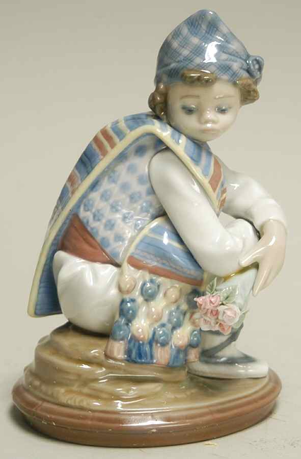 Valencian Valencian Bouquet - Boxed by Lladro-1