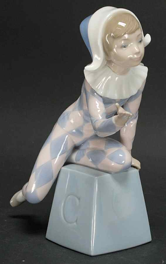 Commedia Dell'Arte Harlequin-C - No Box by Lladro-1