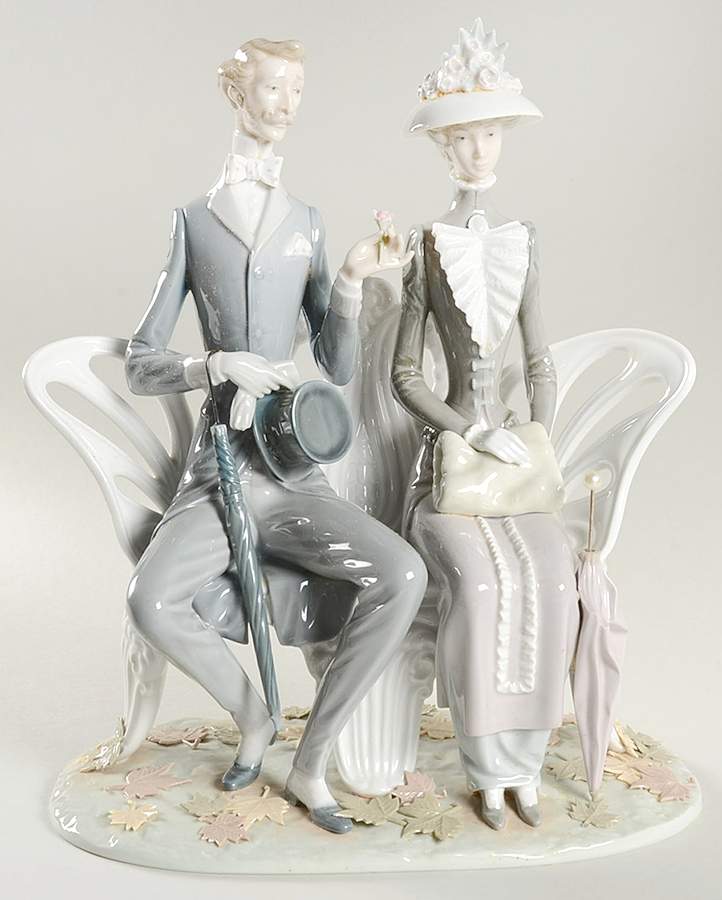 Romance (Couples) Lovers In The Park - No Box by Lladro-1