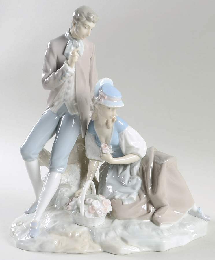Romance (Couples) Couple Pastoral - No Box by Lladro-1