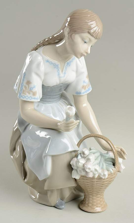 Children with Flowers Girl With Tulips - No Box by Lladro-1