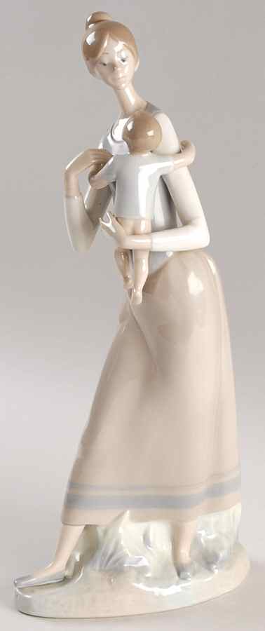 Women and Children Mother And Child - No Box by Lladro-1