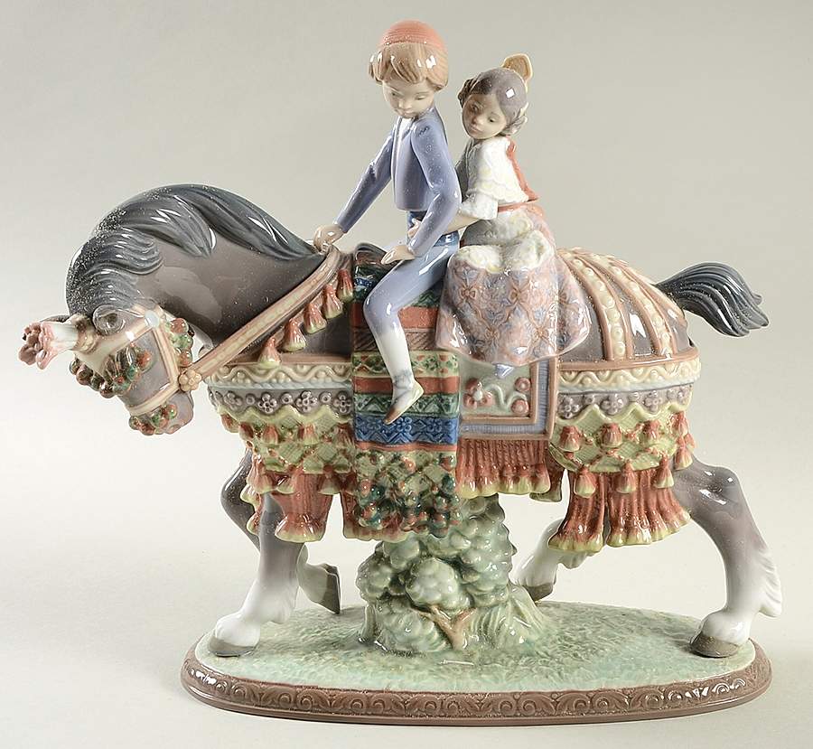 Valencian Valencian Children - No Box by Lladro-1
