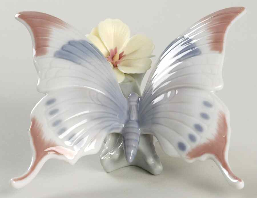 Butterflies A Moment's Rest - Boxed by Lladro-1